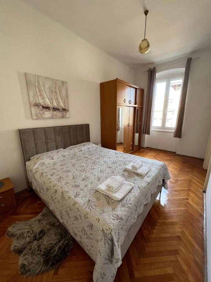 Apartman Sandra Pula Exterior photo